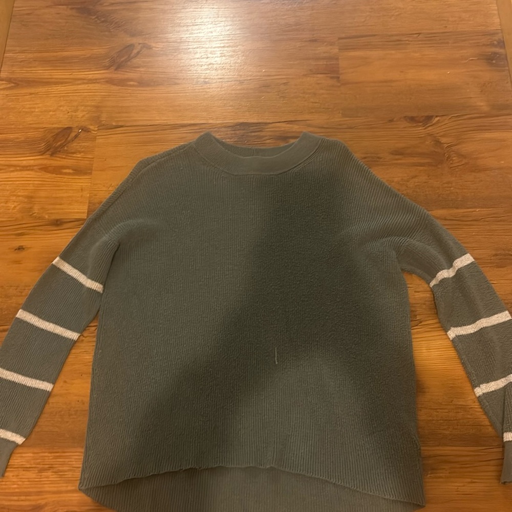 American Eagle sweater, size xs